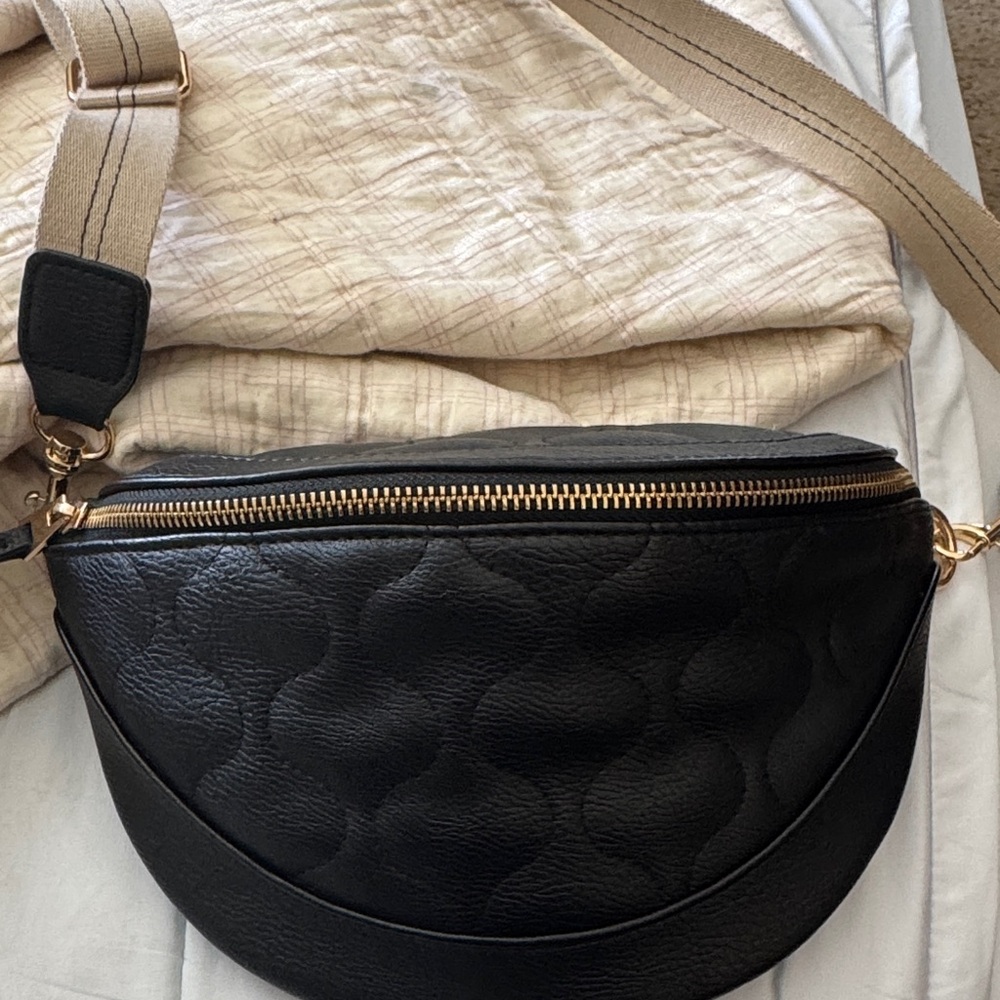 Black Quilted Leather Crossbody Bag universal thread